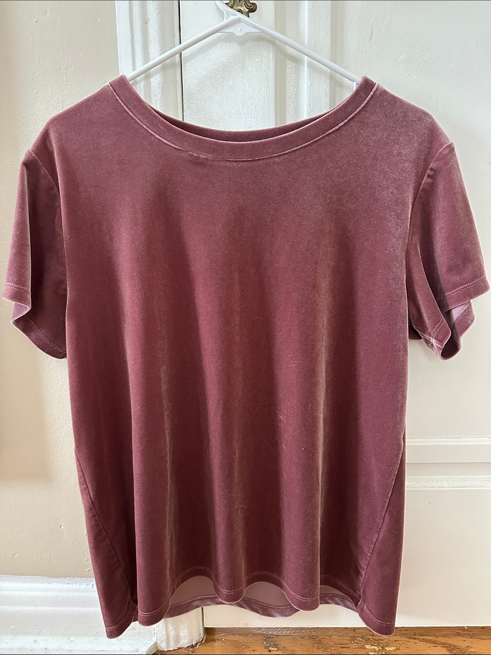 Abercrombie & Fitch Velvet Tee in Mauve